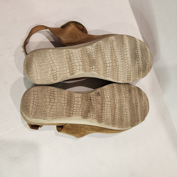 Dansko Marcy Sandals Womens Strappy Wedge Heel Ankle Strap Sz 40 US 9.5 - 10 M - Picture 9 of 12